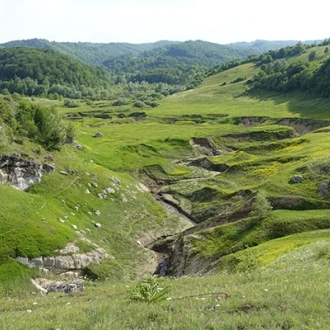 Ponoarele, între sacru și profan