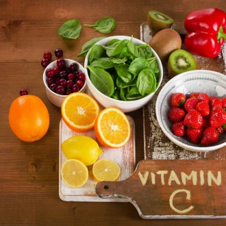 Vitamina C: beneficii pentru sănătate, doza recomandată, semnele deficienței